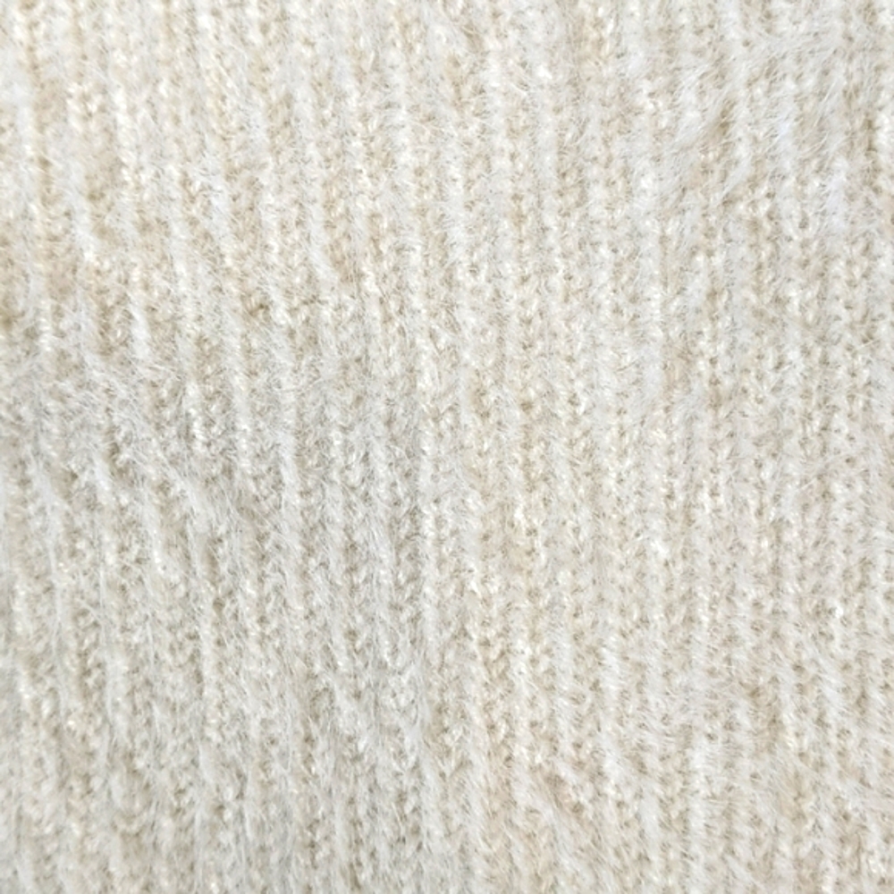 H&M | Cropped Fuzzy V-Neck Sweater - Picture 4 of 5
